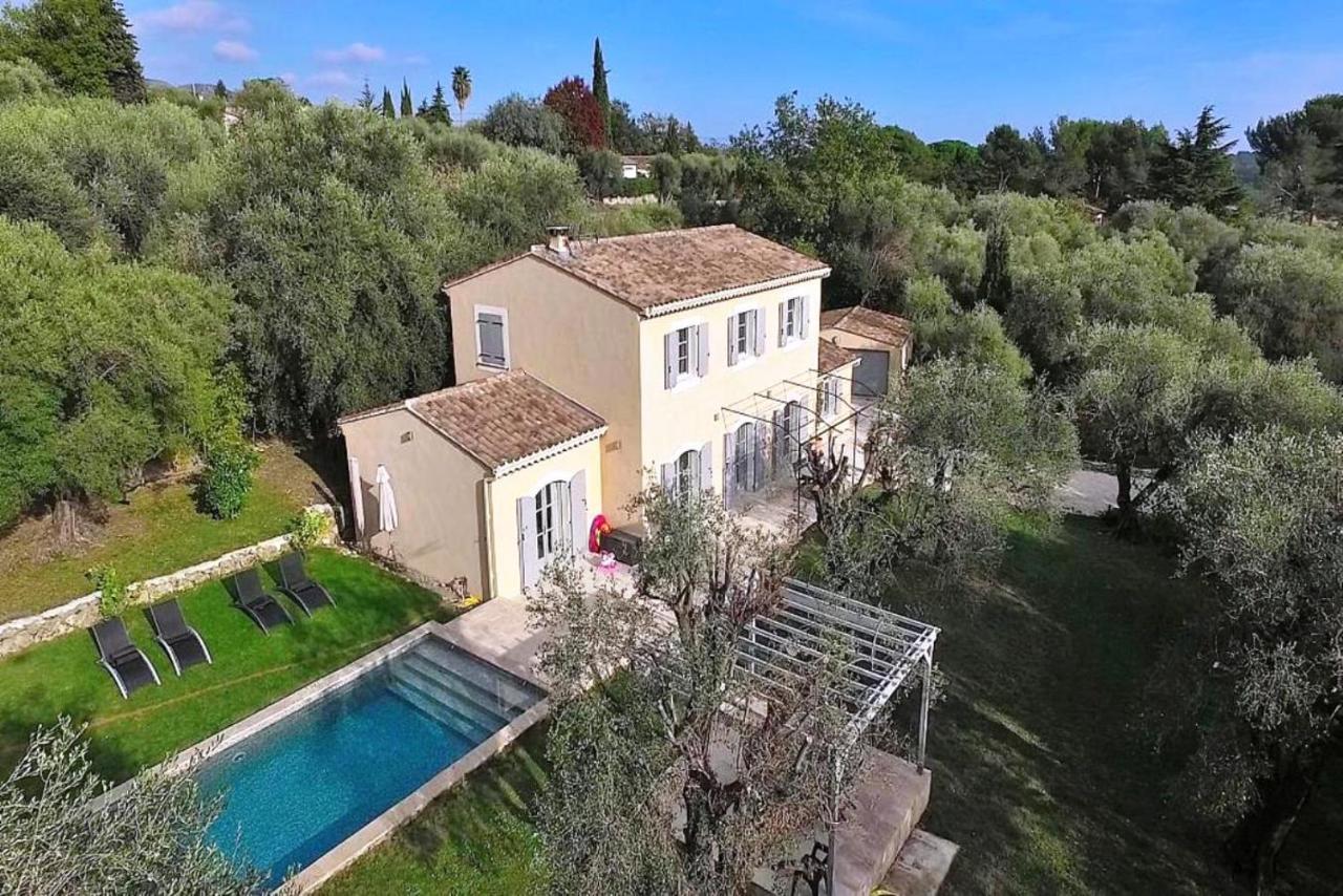 Готель La Bastide Aux Oliviers Турретт-сюр-Лу Екстер'єр фото