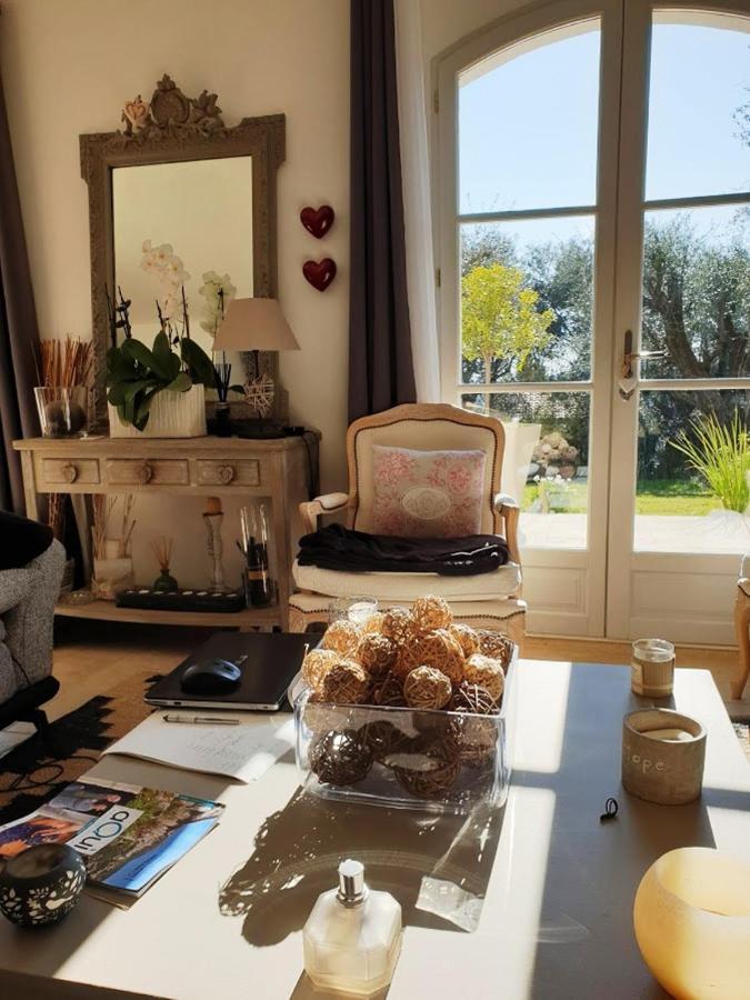 Готель La Bastide Aux Oliviers Турретт-сюр-Лу Екстер'єр фото