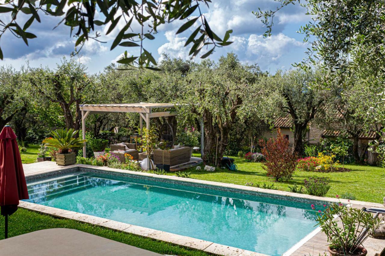 Готель La Bastide Aux Oliviers Турретт-сюр-Лу Екстер'єр фото